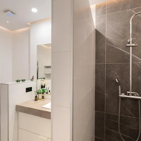 Aldea Blanca 2 Bdrm W Stunning Views Marbella